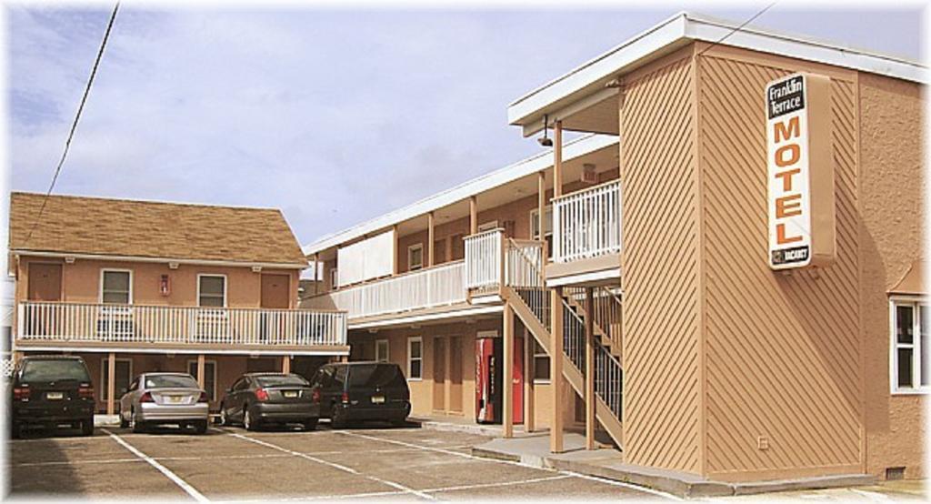 Franklin Terrace Motel Сисайд Хайтс Экстерьер фото