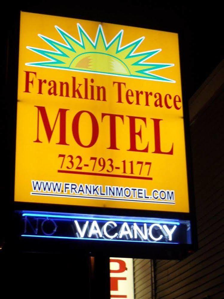 Franklin Terrace Motel Сисайд Хайтс Экстерьер фото